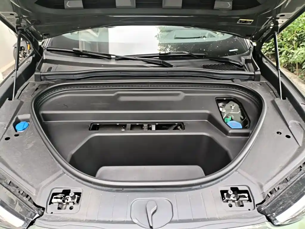 Audi Q6L e-tron — фото 20