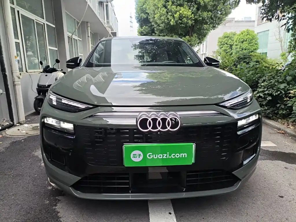 Audi Q6L e-tron — фото 3