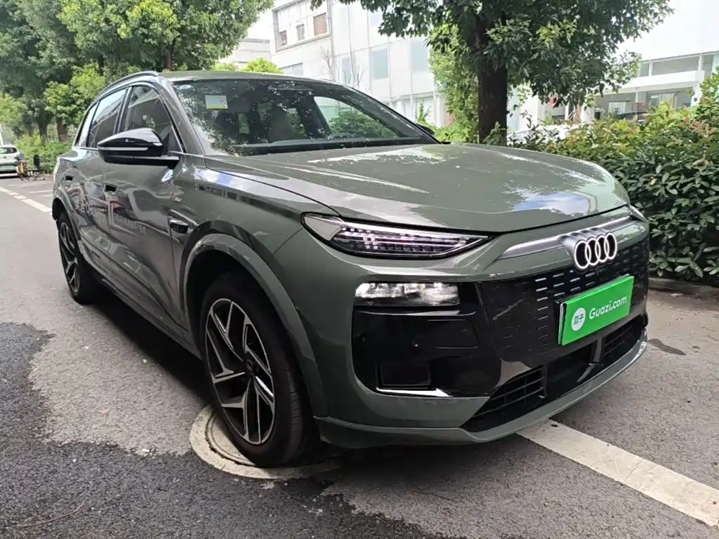 Audi Q6L e-tron — фото 4