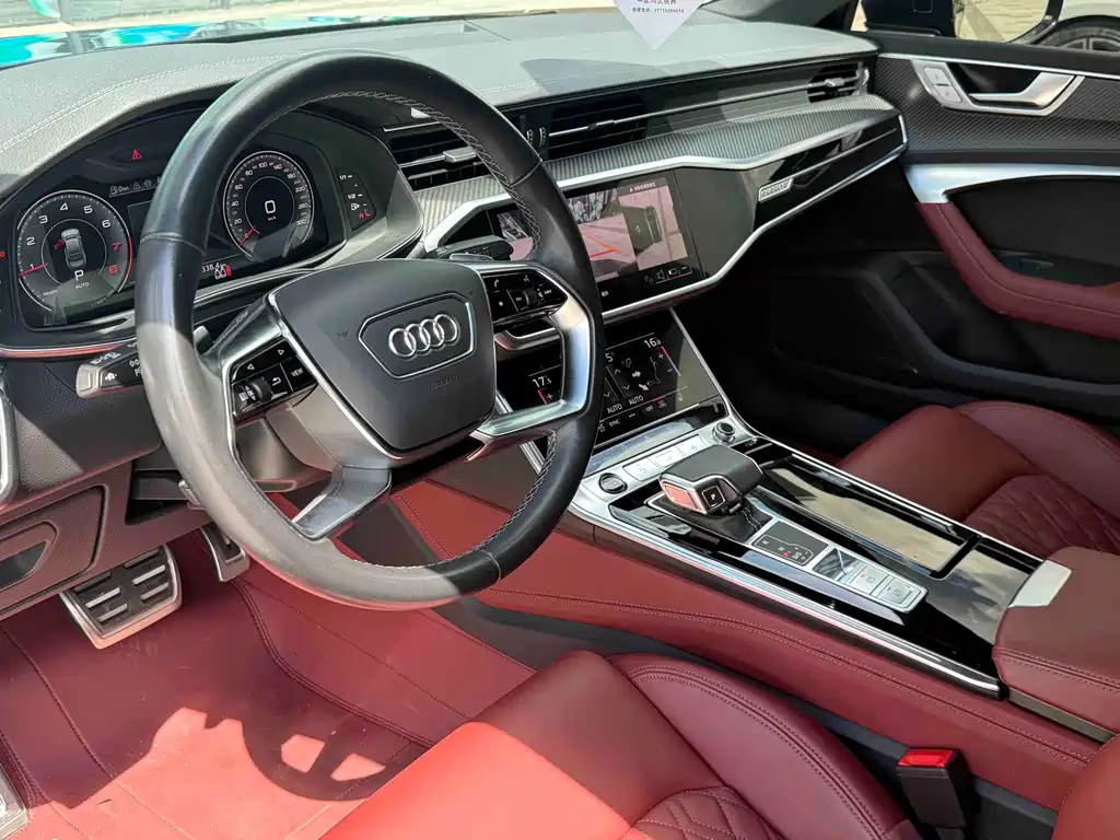 Audi A7L — фото 14
