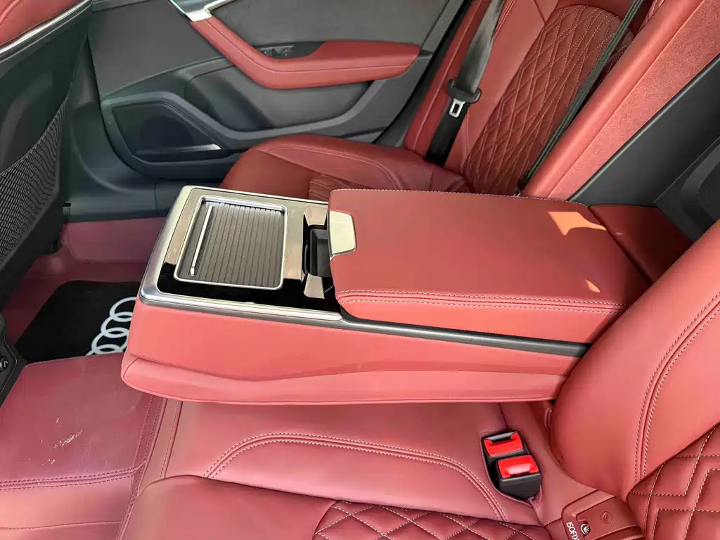 Audi A7L — фото 17