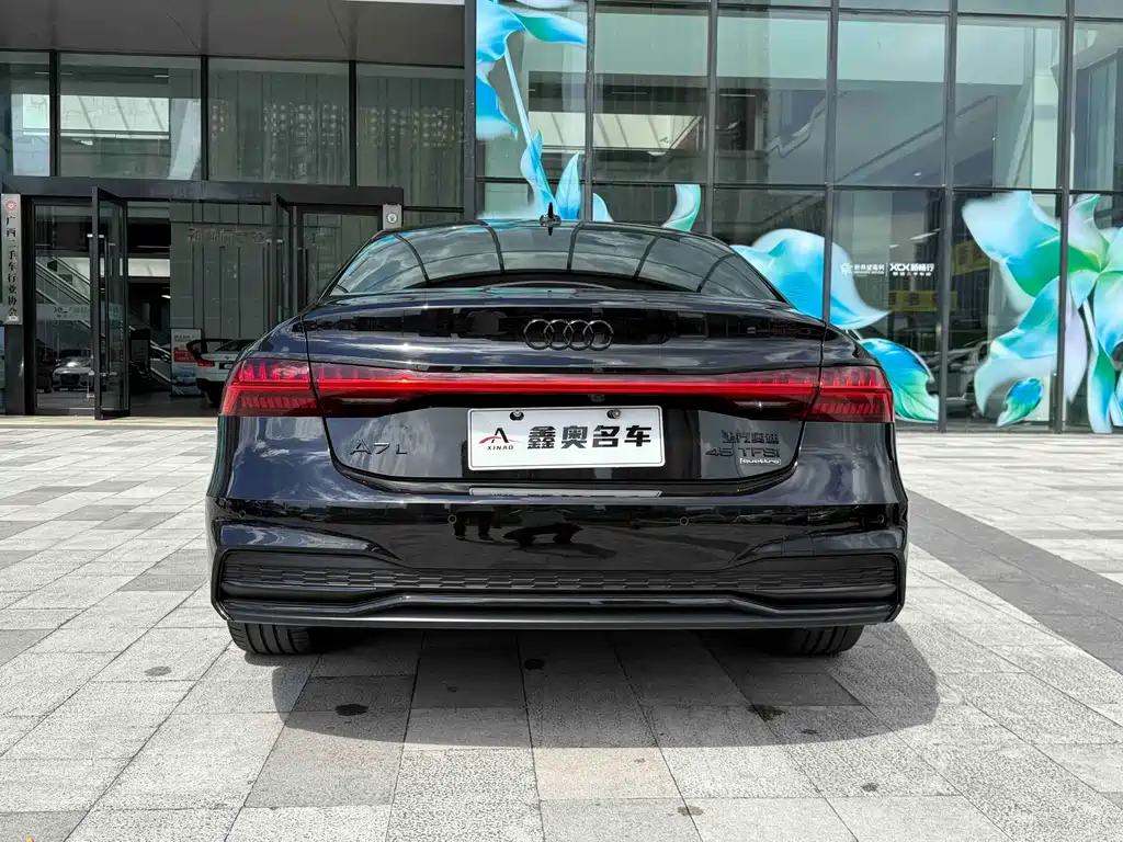 Audi A7L — фото 5