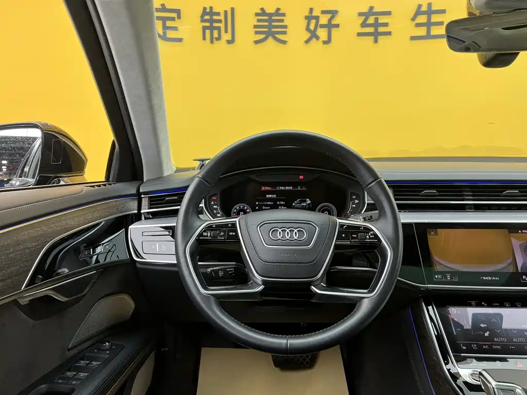 Audi A8 — фото 37