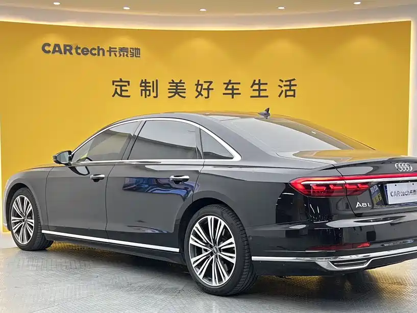 Audi A8 — фото 6