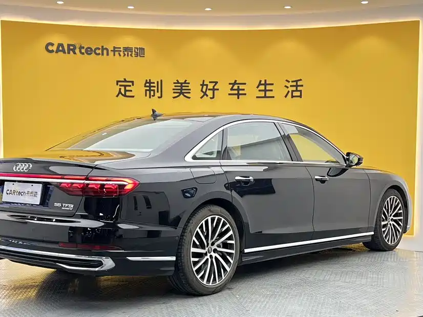 Audi A8 — фото 4