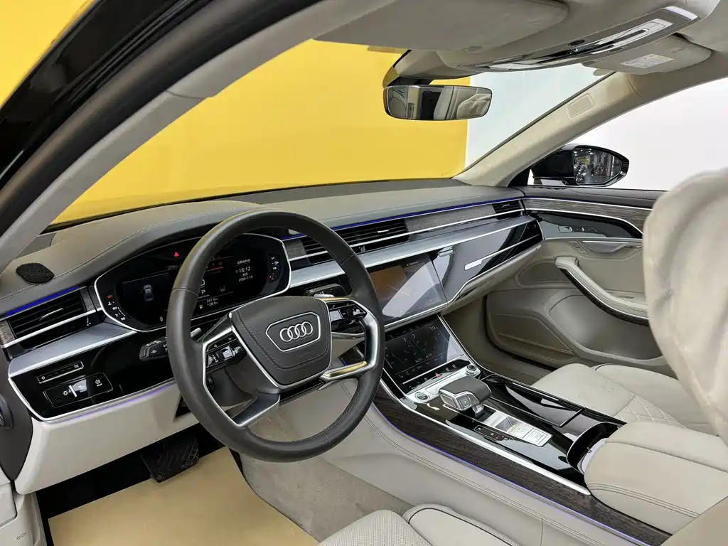 Audi A8 — фото 33