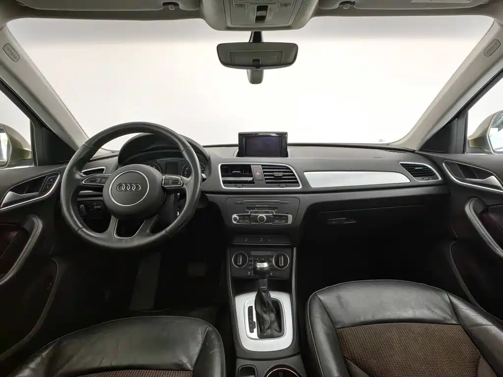 Audi Q3 — фото 5