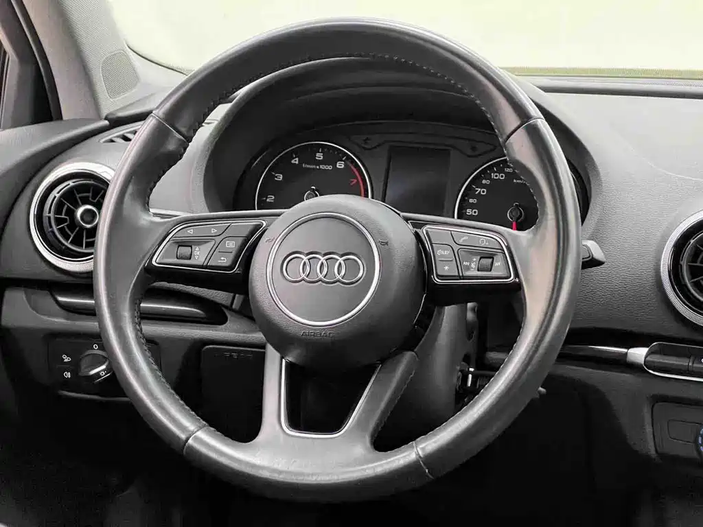 Audi A3 — фото 21