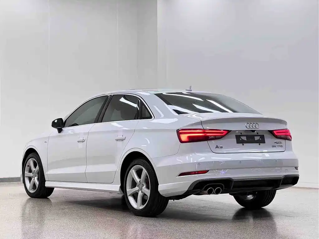 Audi A3 — фото 30