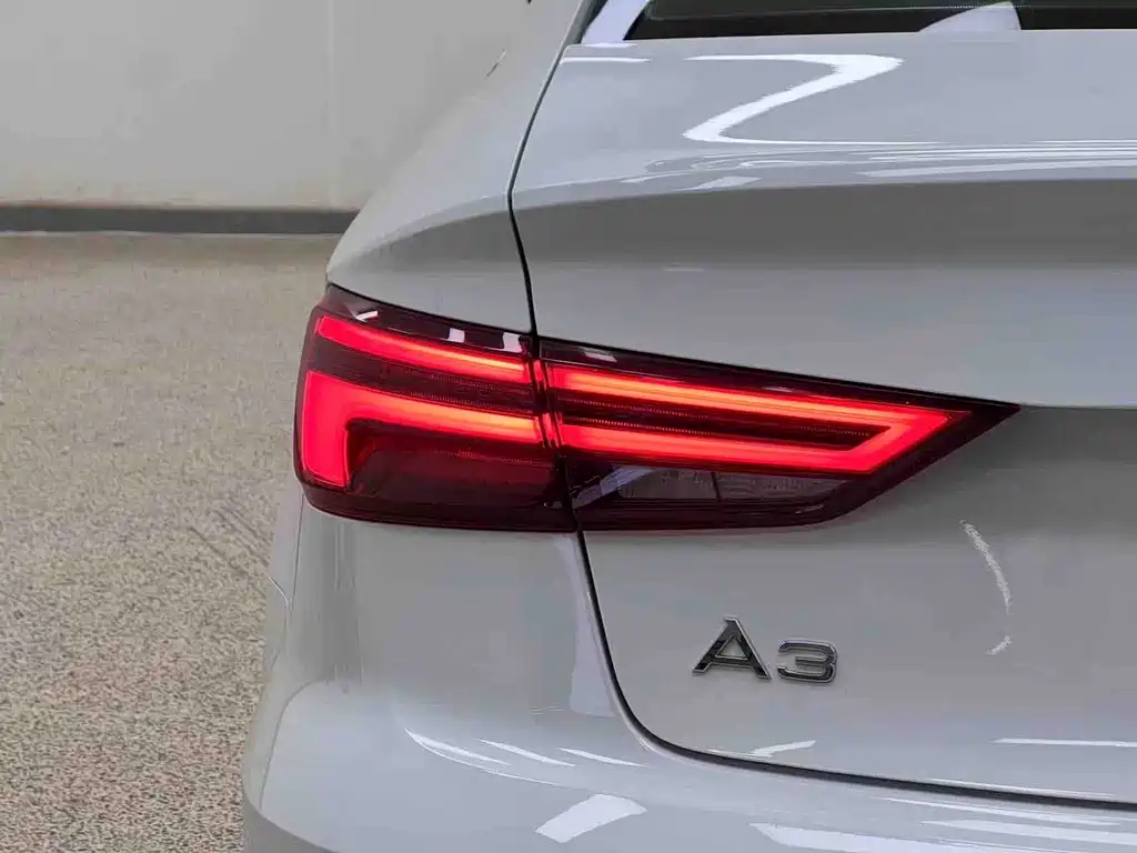 Audi A3 — фото 7