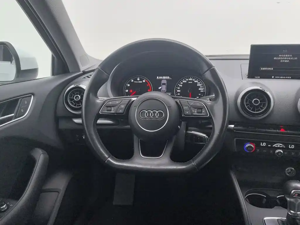 Audi A3 — фото 11