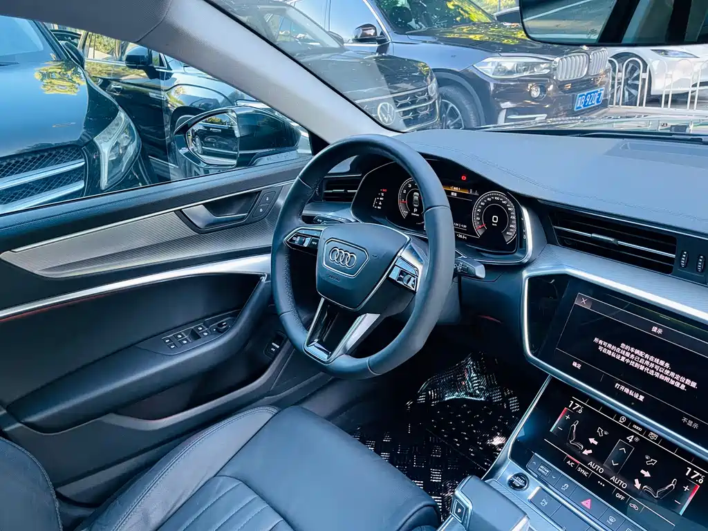Audi A6L — фото 29