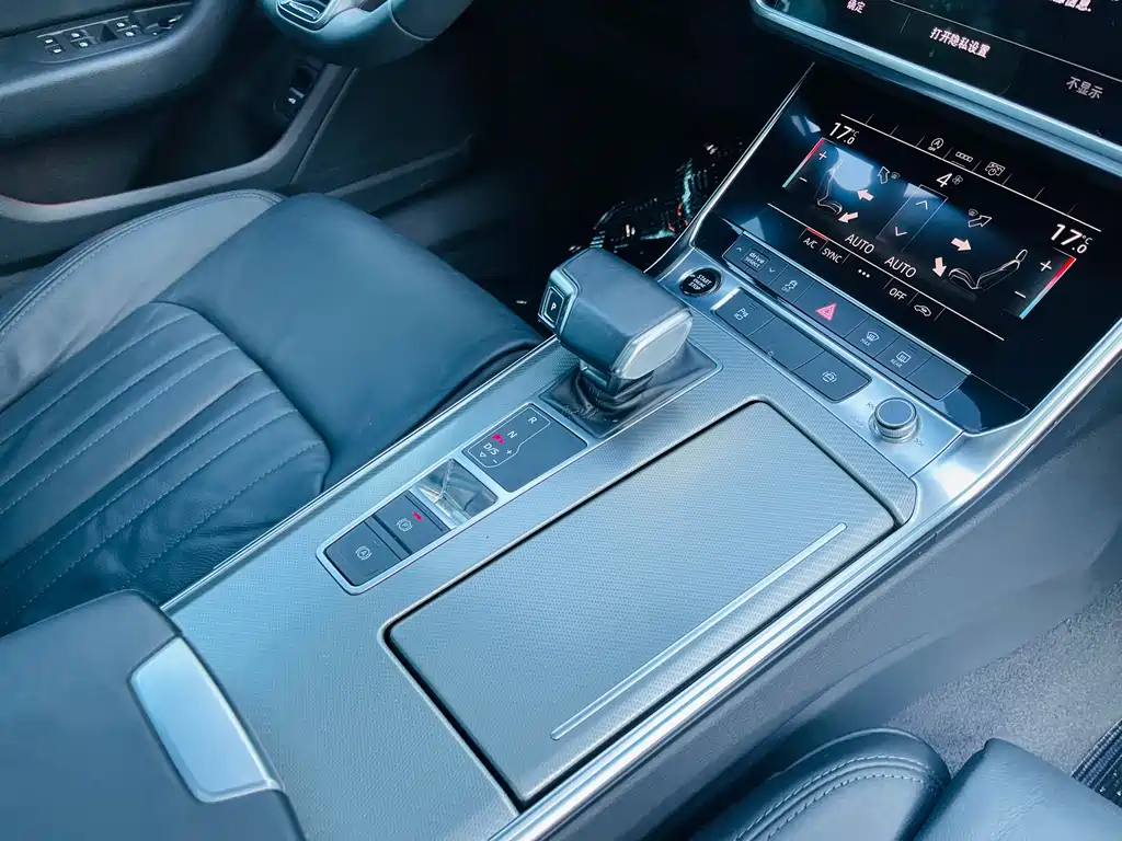 Audi A6L — фото 31