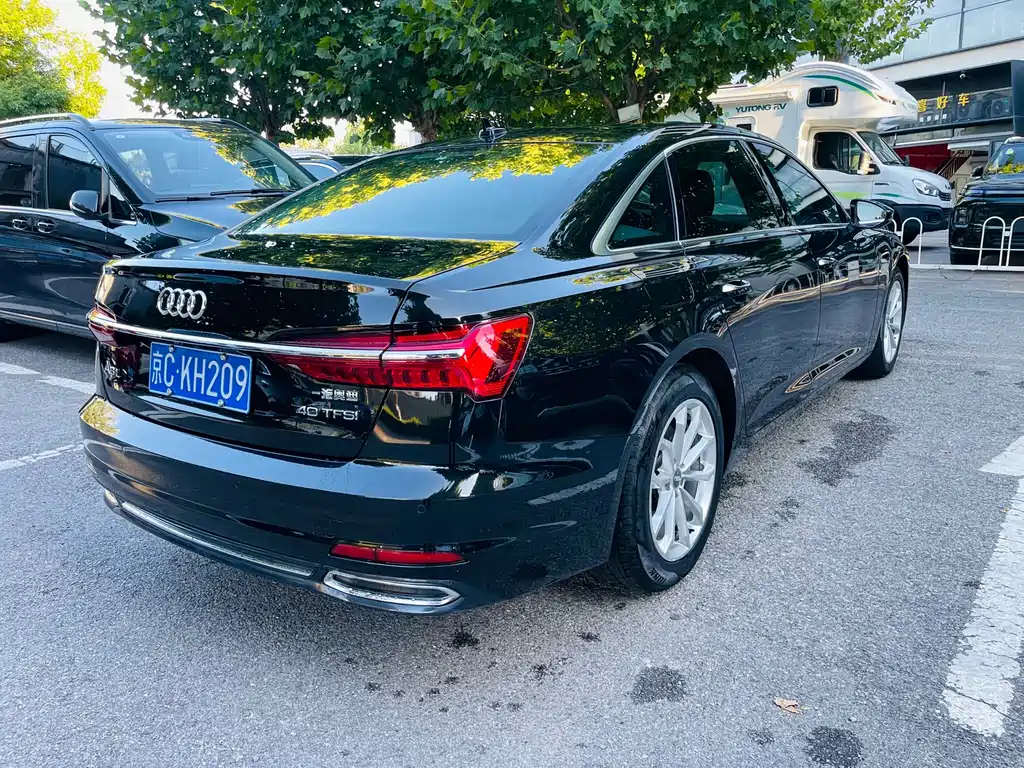 Audi A6L — фото 6