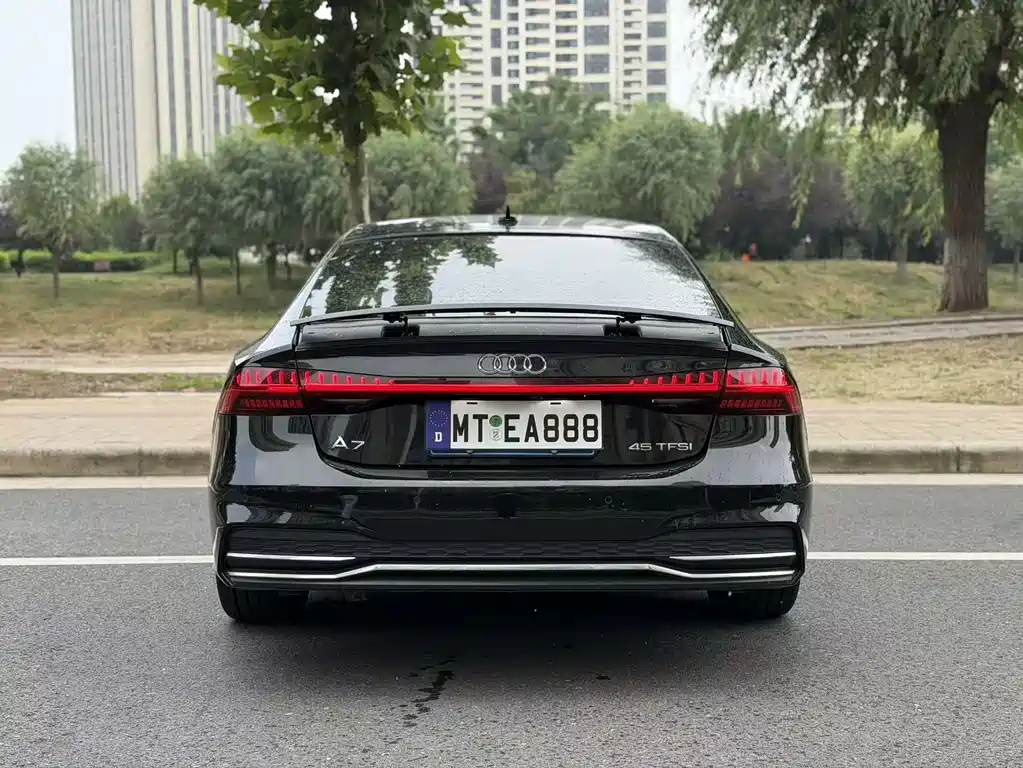 Audi A7 — фото 7