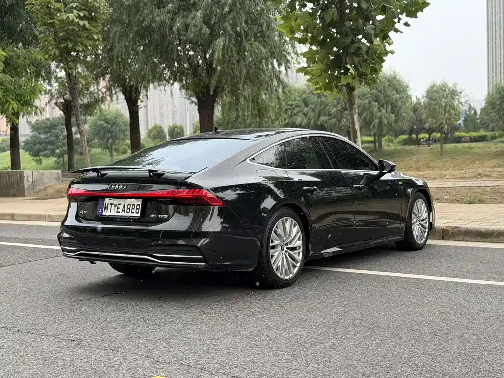 Audi A7 — фото 8