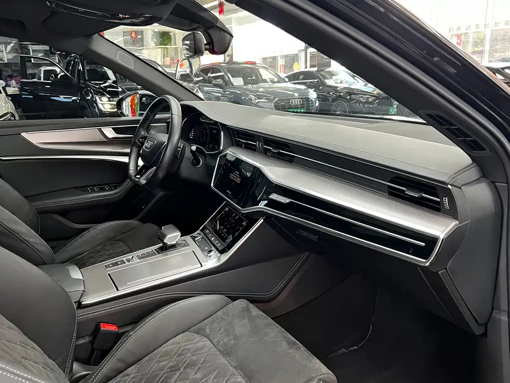 Audi A6L — фото 25