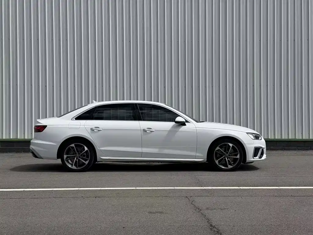 Audi A4L — фото 6