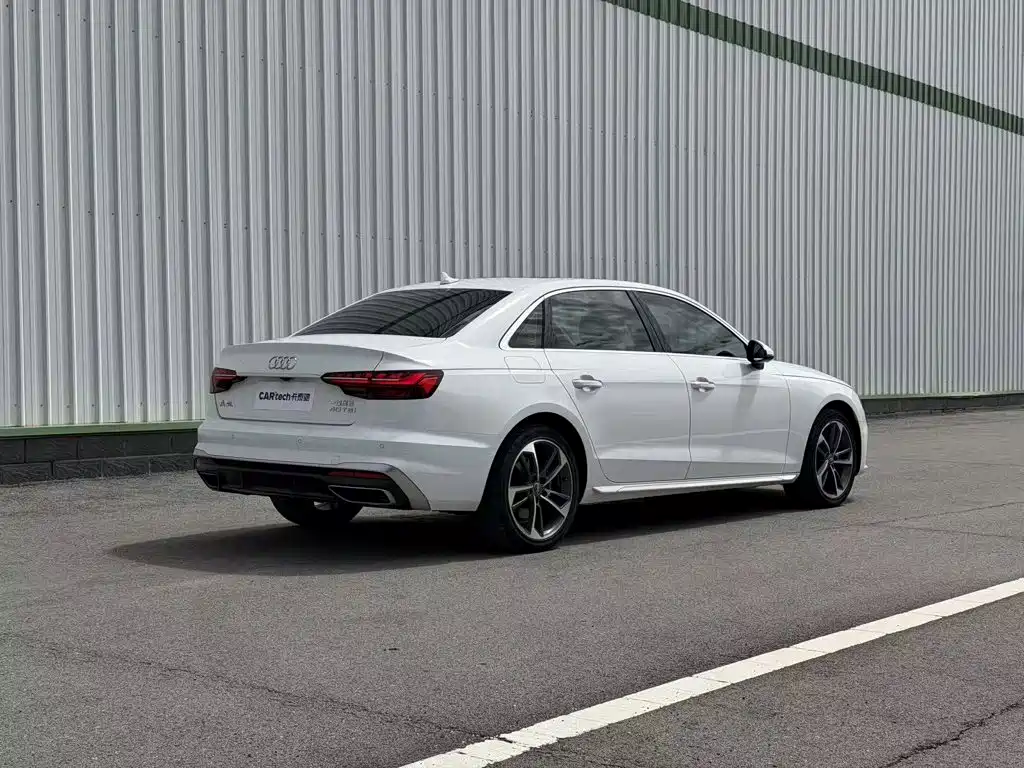 Audi A4L — фото 7