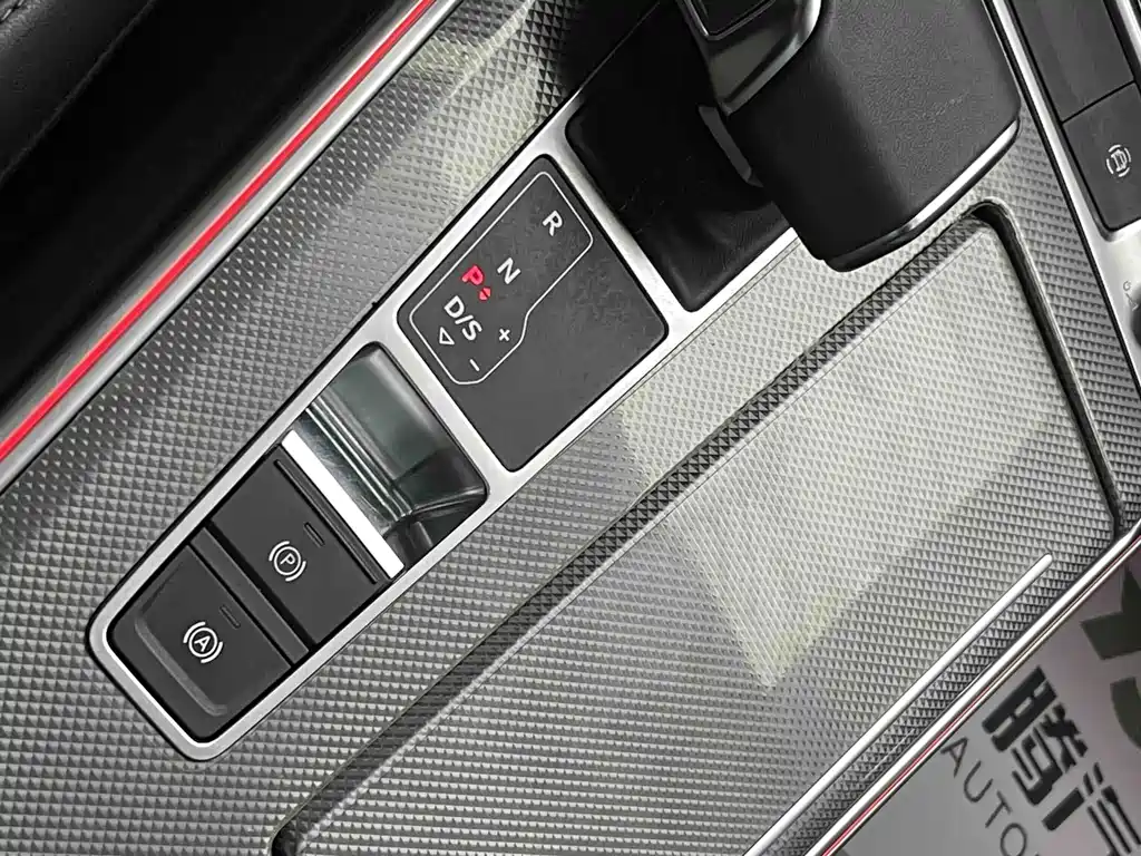 Audi A6L — фото 23