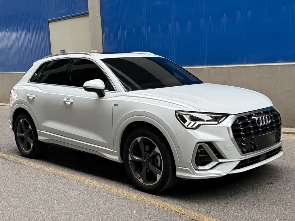 Audi Q3 — фото 3