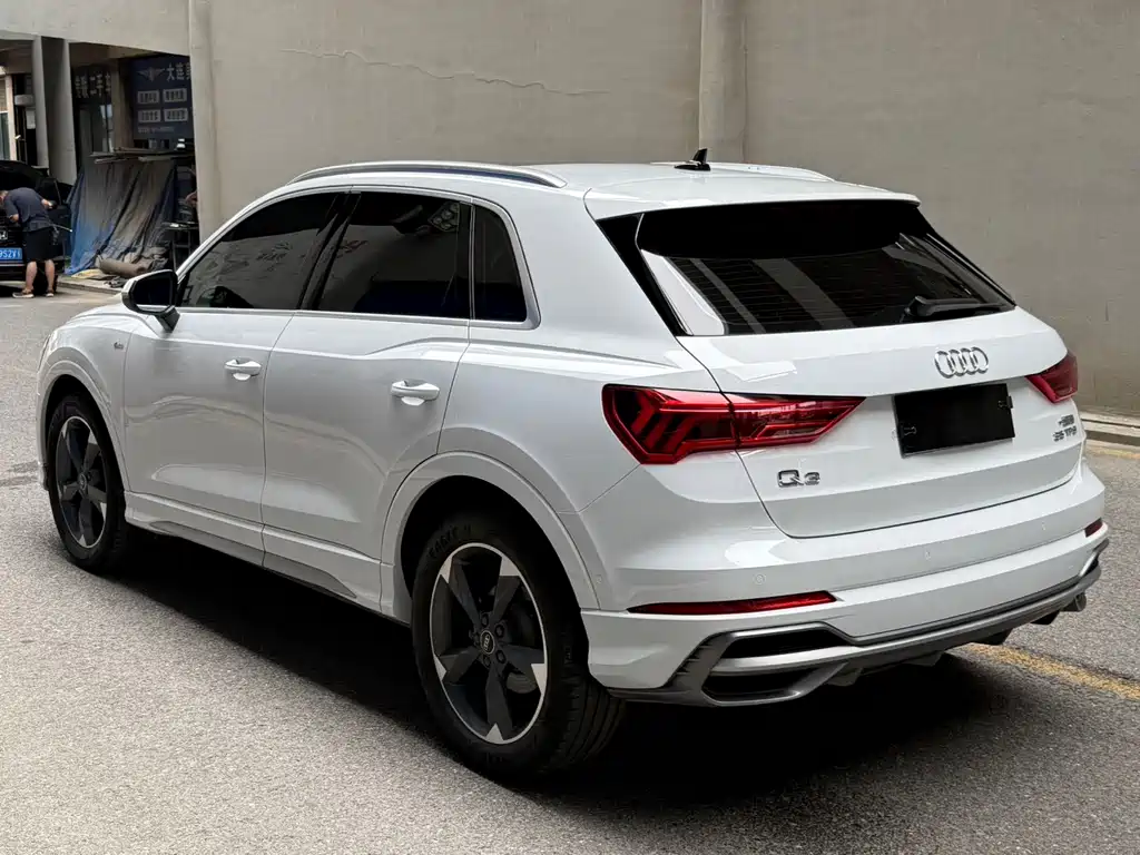 Audi Q3 — фото 6