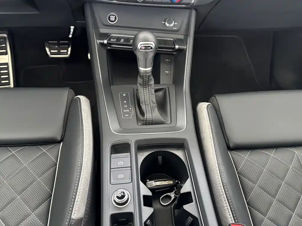 Audi Q3 Sportback — фото 19