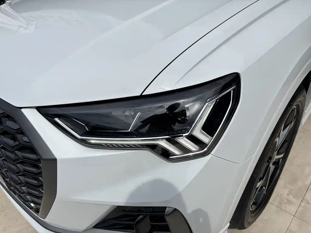 Audi Q3 Sportback — фото 8