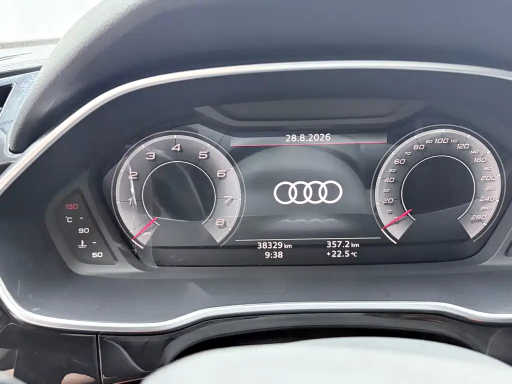 Audi Q3 — фото 11