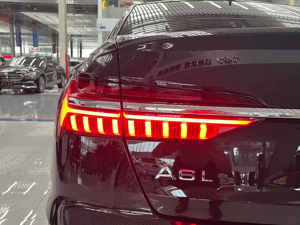 Audi A6L — фото 11