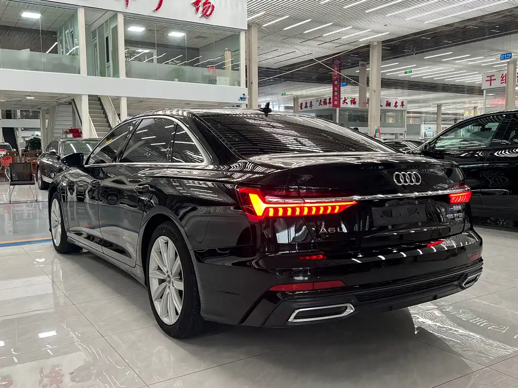 Audi A6L — фото 14