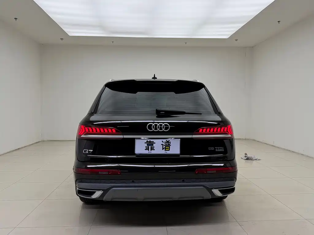 Audi Q7 — фото 4