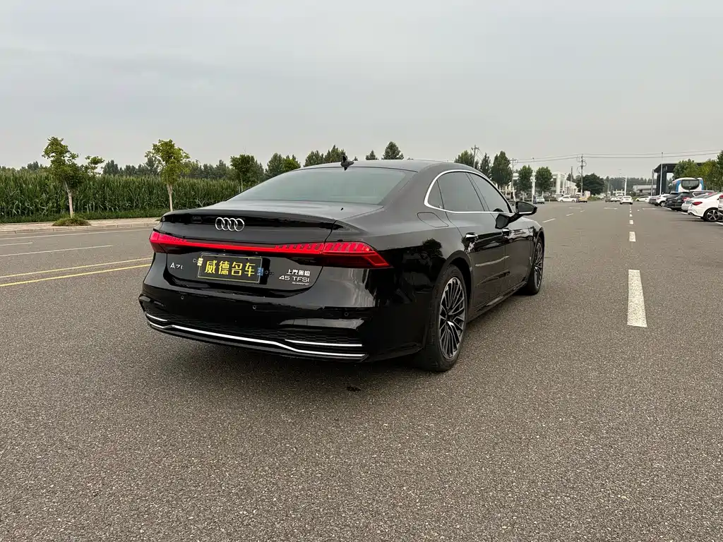 Audi A7L — фото 6