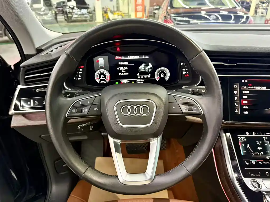 Audi Q7 — фото 6