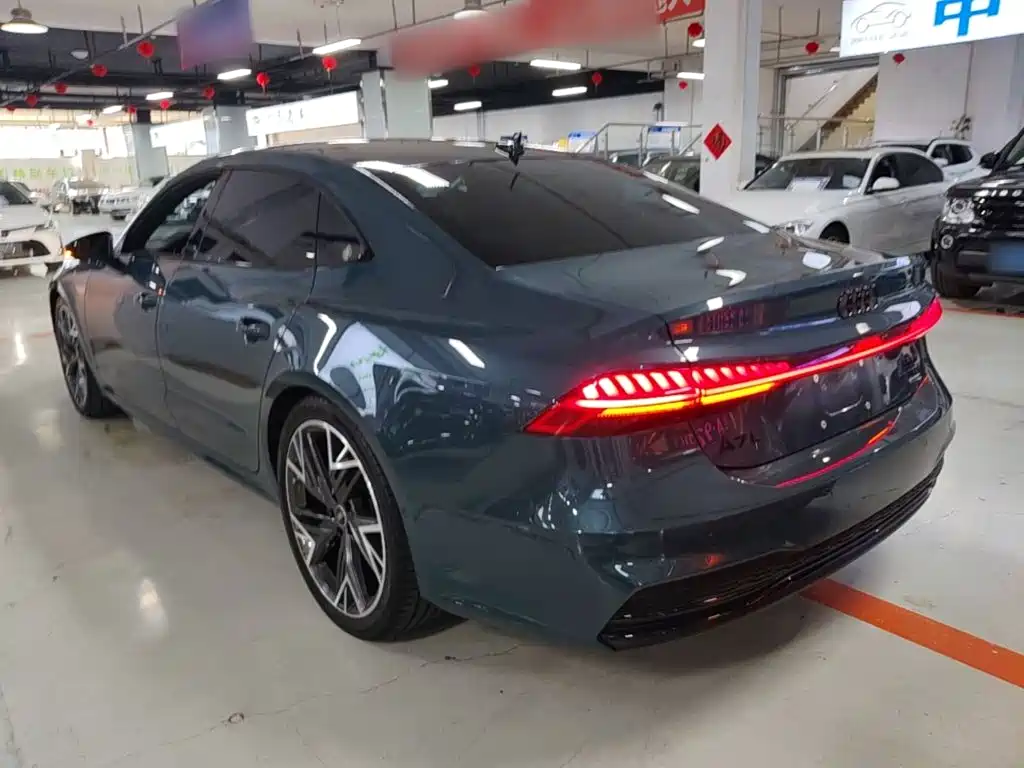 Audi A7L — фото 5
