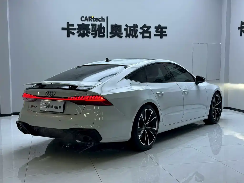 Audi A7 — фото 7