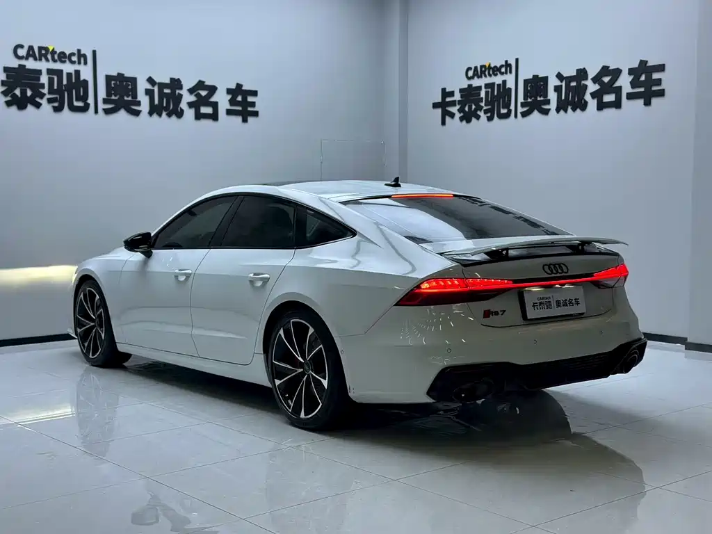 Audi A7 — фото 9