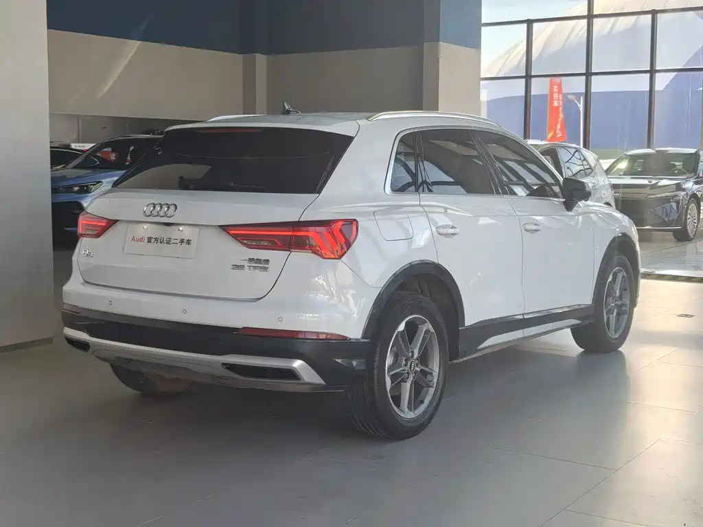 Audi Q3 — фото 5