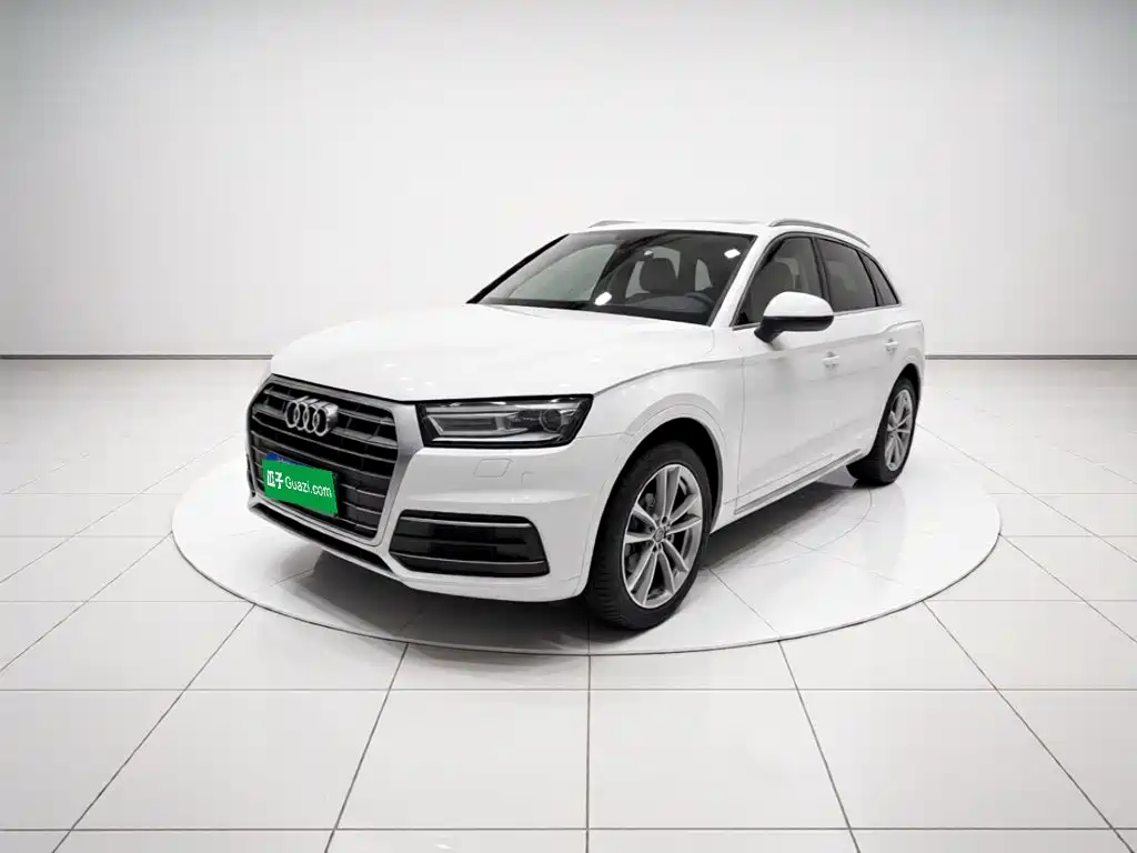 Audi Q5L — фото 2