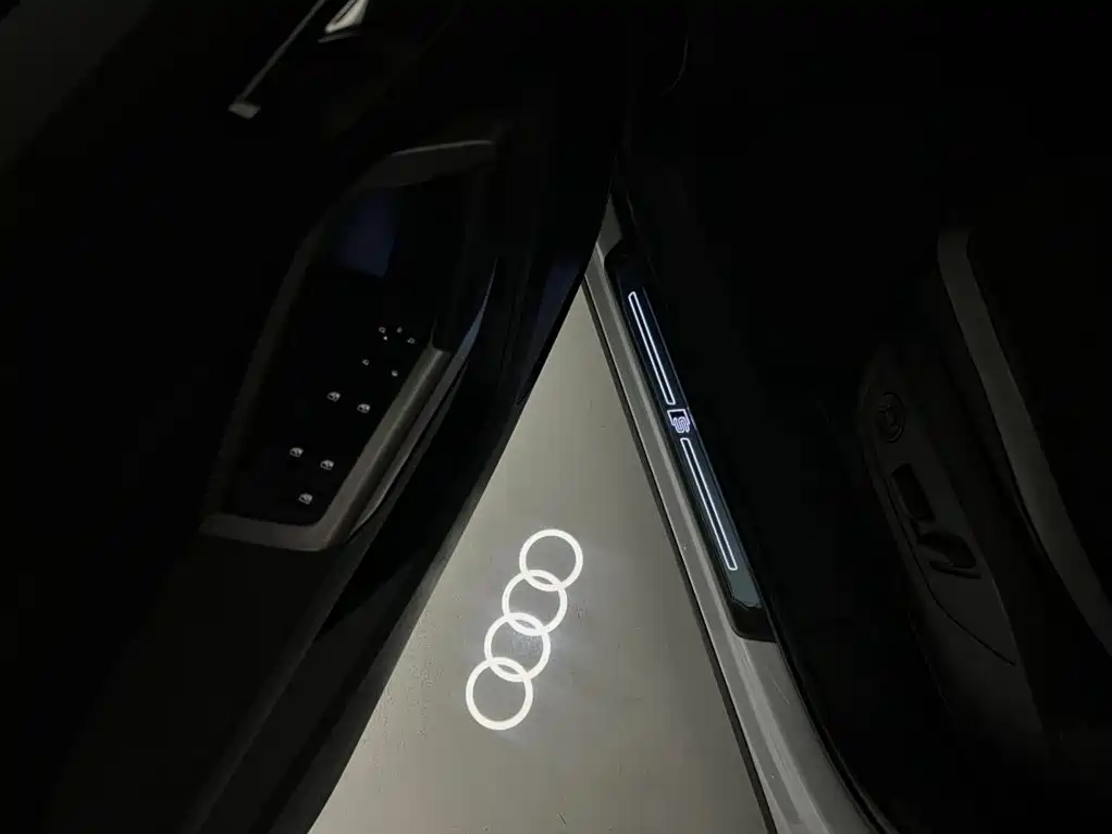 Audi Q3 — фото 20
