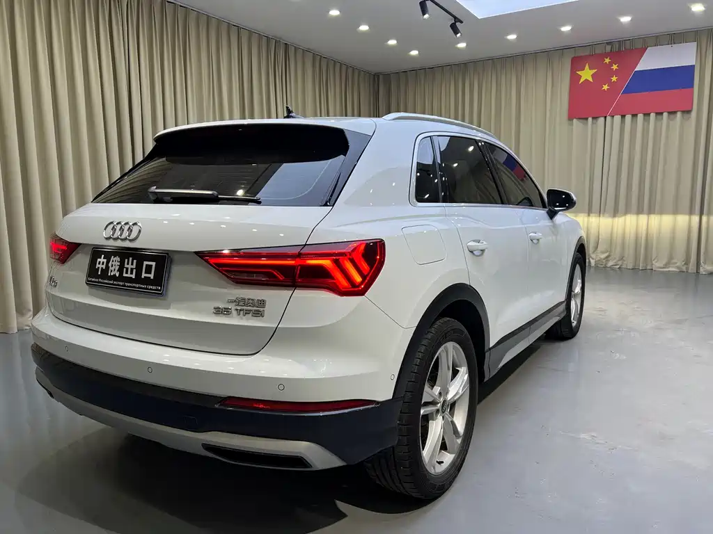 Audi Q3 — фото 19