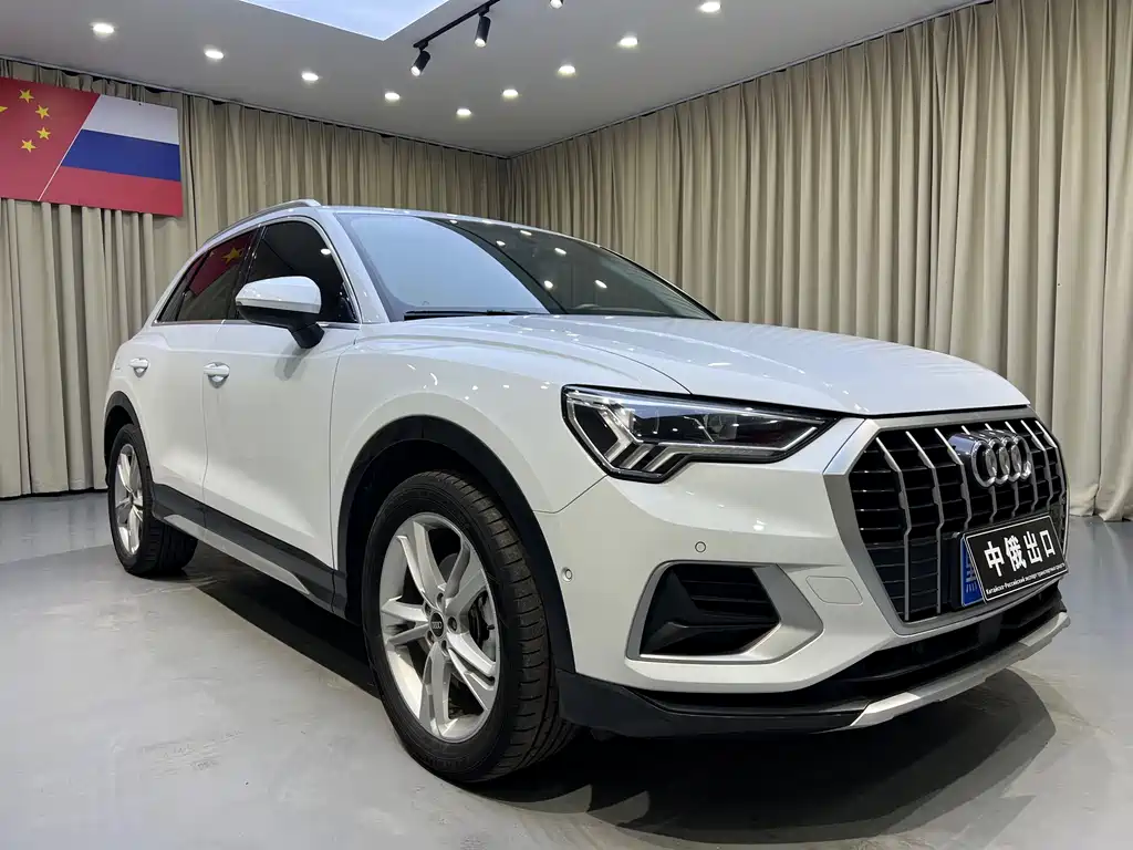 Audi Q3 — фото 3