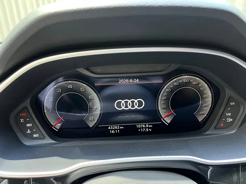 Audi Q3 — фото 19