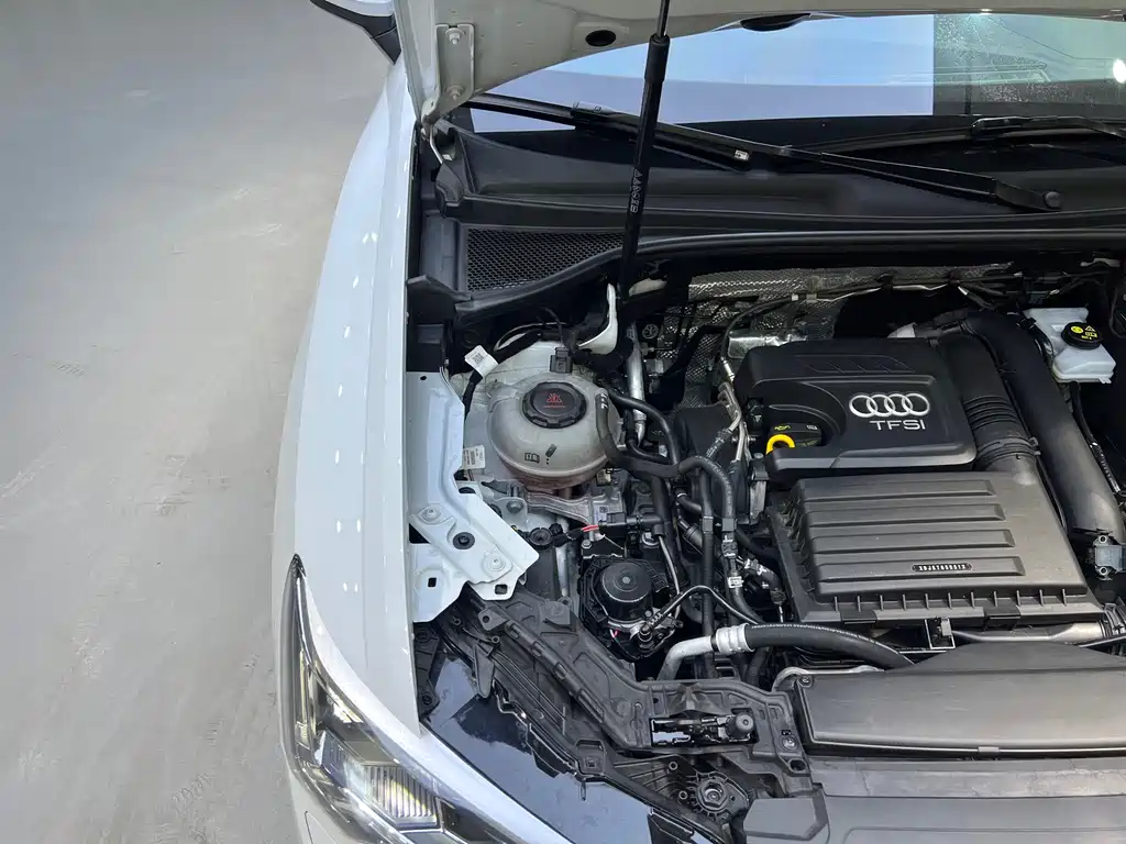 Audi Q3 — фото 32