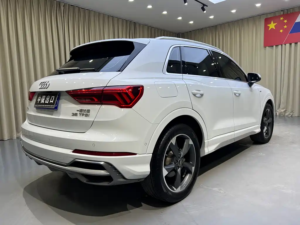 Audi Q3 — фото 5