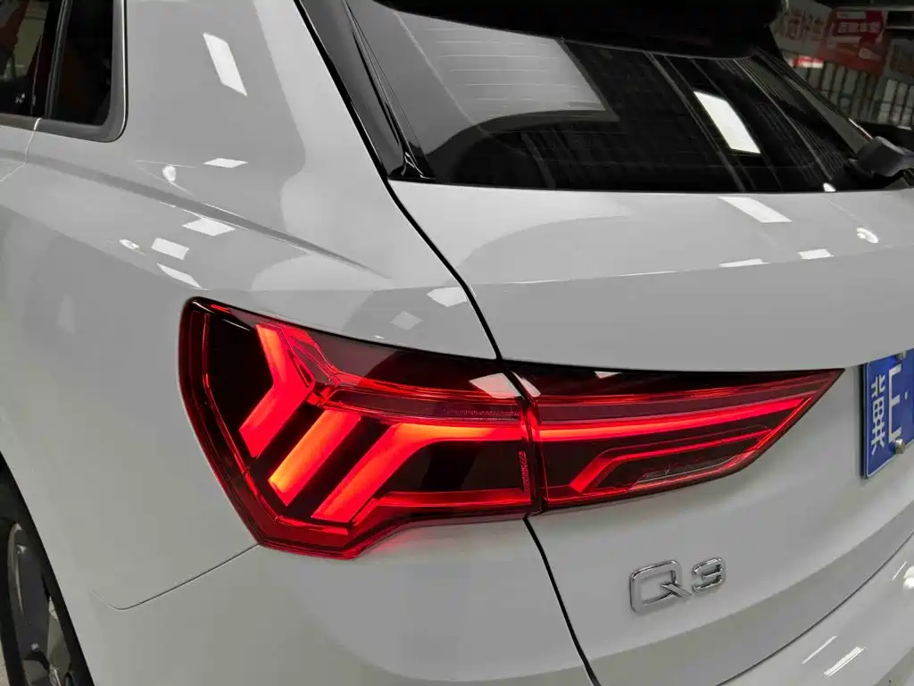 Audi Q3 — фото 19