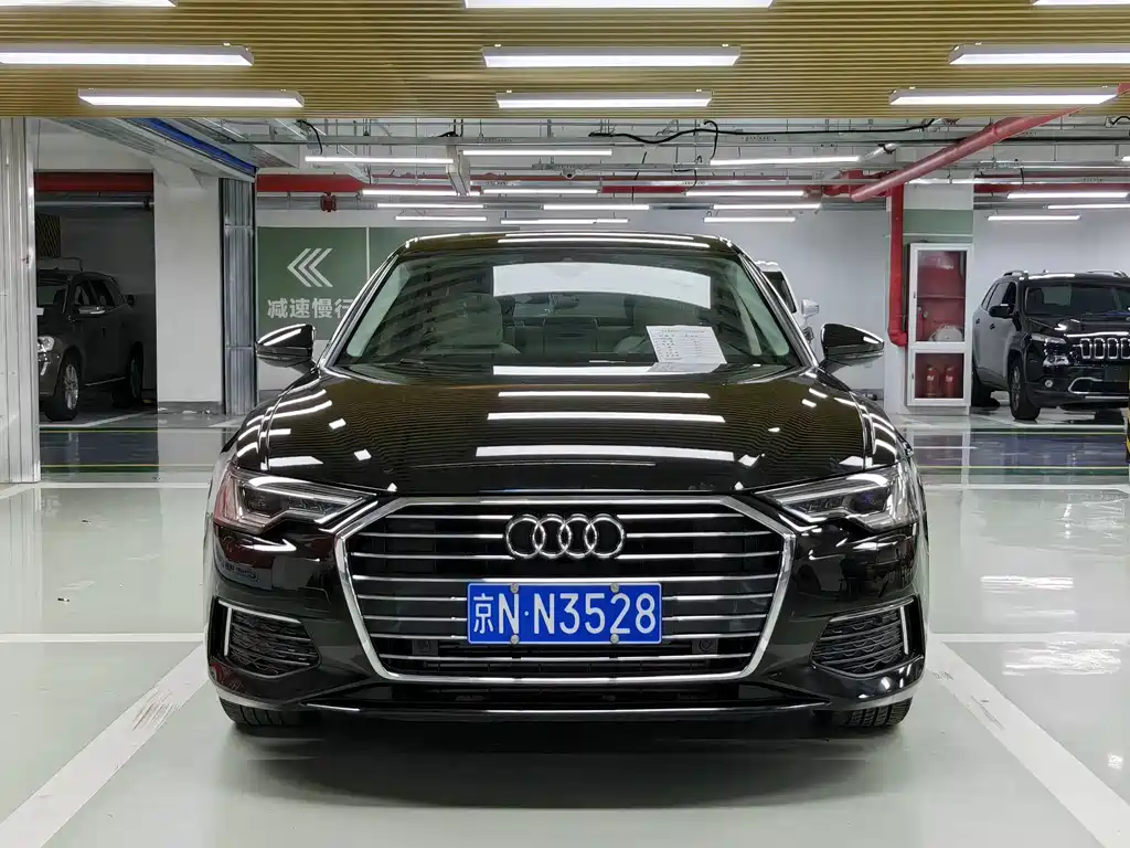 Audi A6L — фото 2