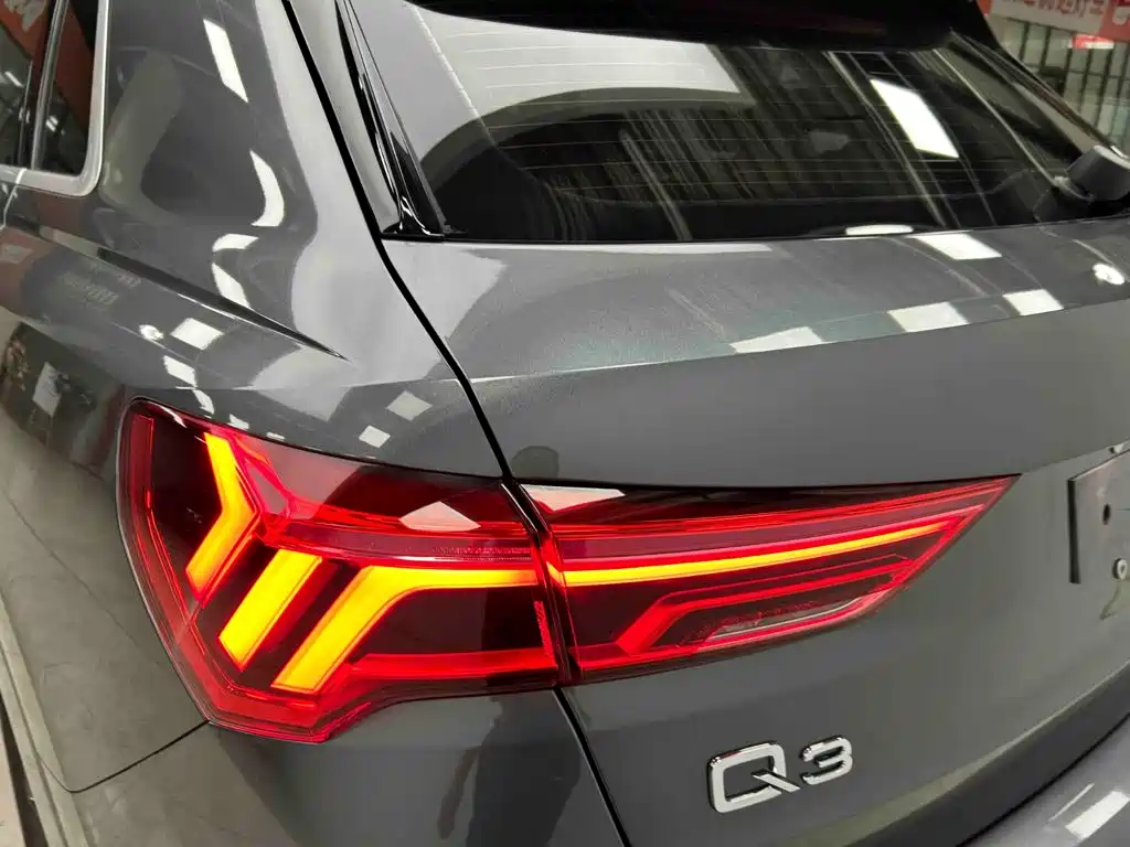 Audi Q3 — фото 19