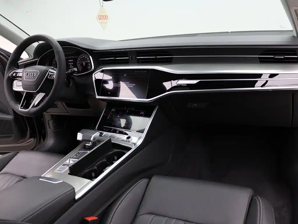 Audi A6L — фото 20