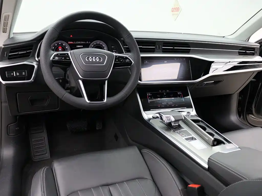 Audi A6L — фото 8